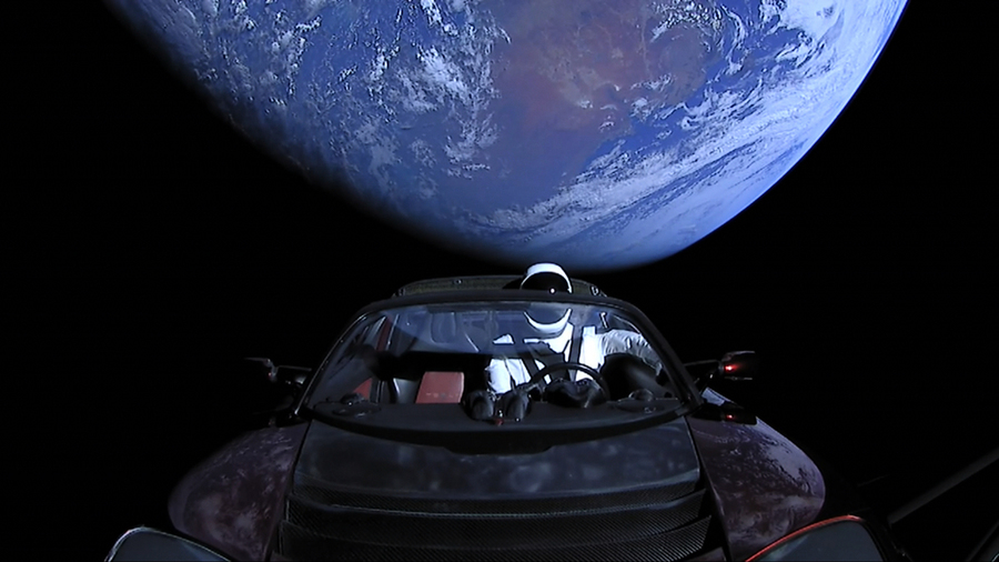 太空漫遊逾兩年 特斯拉電動跑車終抵火星