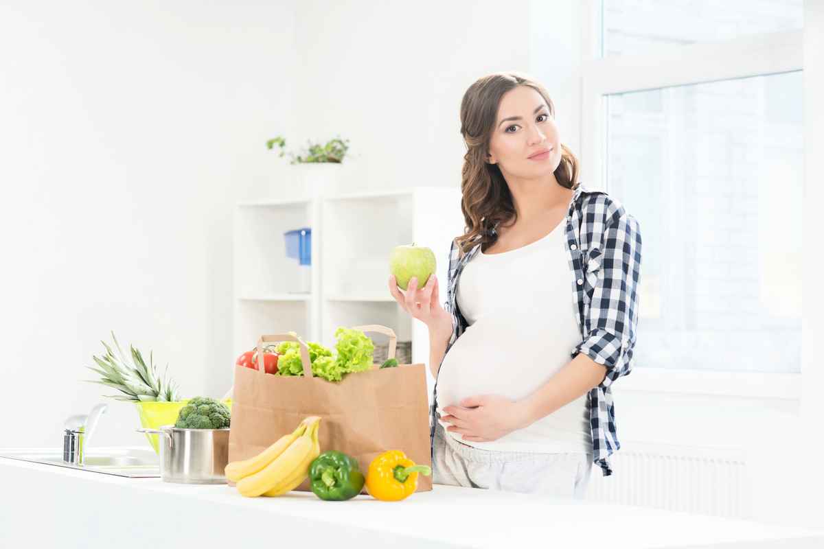 英國一項新研究首次發現孕婦吃下的食物會影響胎兒的表情。（Fotolia）