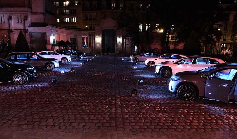 Mercedes-Benz巴黎舉行新款電動車展示會