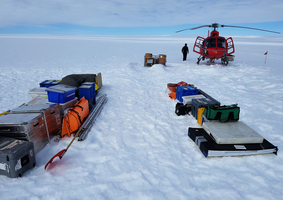 美國科學家在南極遺失錢包 五十三年後尋回