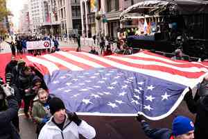 老兵節大遊行 紀念美軍三大軍種成立250周年