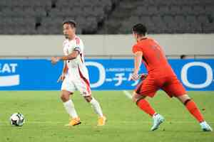 東亞盃：中國男足0:2日本 27年未勝日本隊