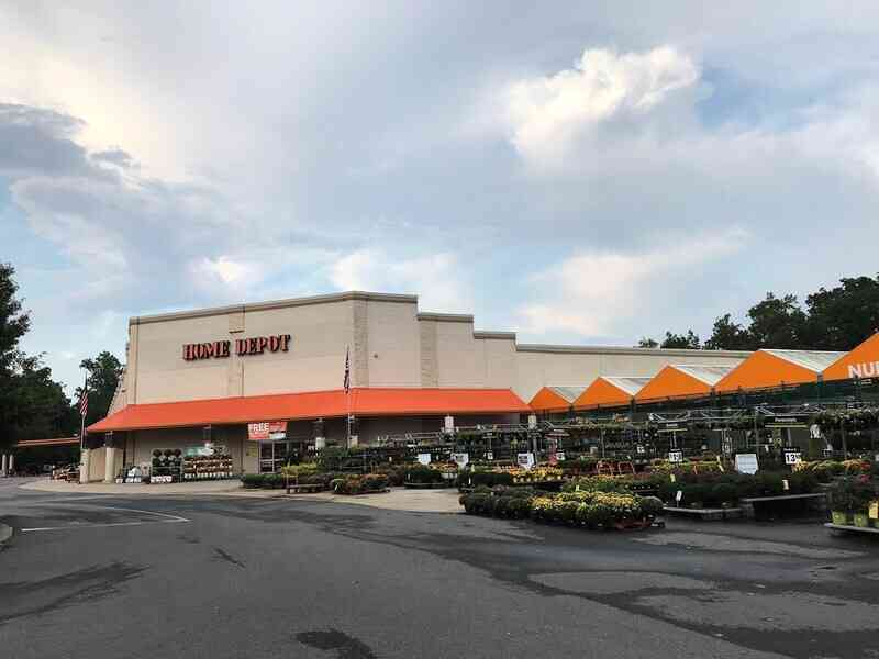 美大型零售商Home Depot裁員800人 要求員工返回辦公室工作