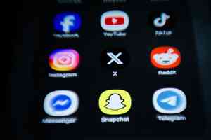 社交媒體Snap計劃裁員16% 以實現獲利