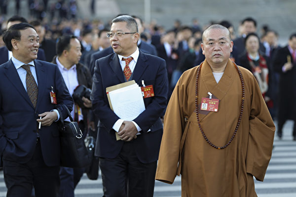 撣封塵：釋永信因何成為「紅色方丈」？