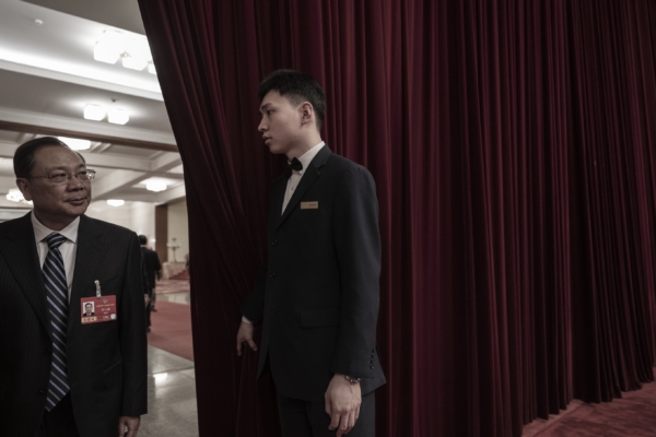 分析：中共領導層暮氣沉沉 習前程凶險