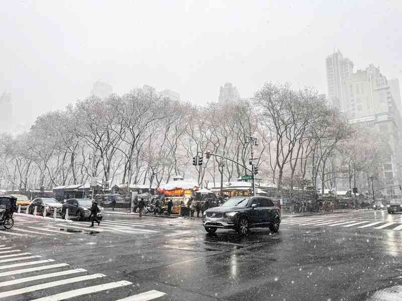 紐約市今冬首降6吋大雪 市府發寒冷警報