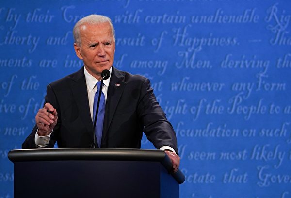 民主黨候選人拜登正在辯論。（BRENDAN SMIALOWSKI/AFP via Getty Images）