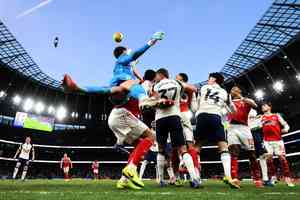 阿仙奴勝熱刺領跑英超 曼聯「爭四」佔主動