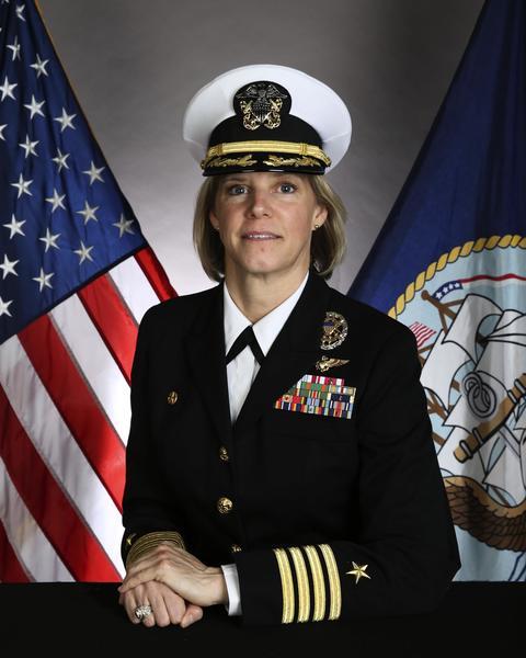 美國海軍將任命首位女性 出任航空母艦艦長