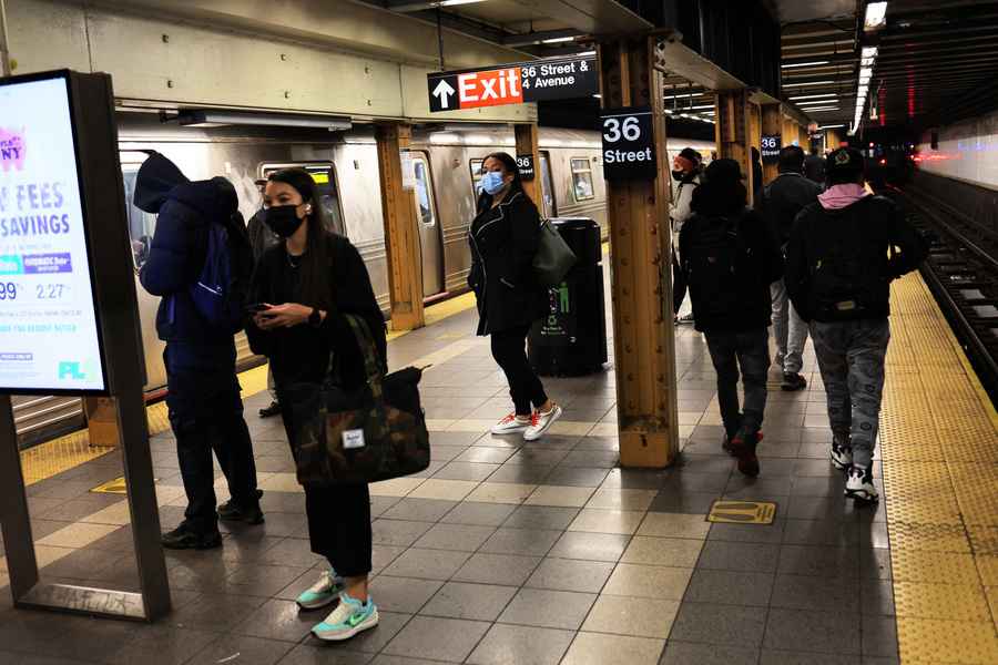 槍擊事件後 紐約市長考慮地鐵中安危險品探測器