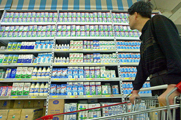 中國牛奶市場「內卷」激烈 高端奶加入價格戰