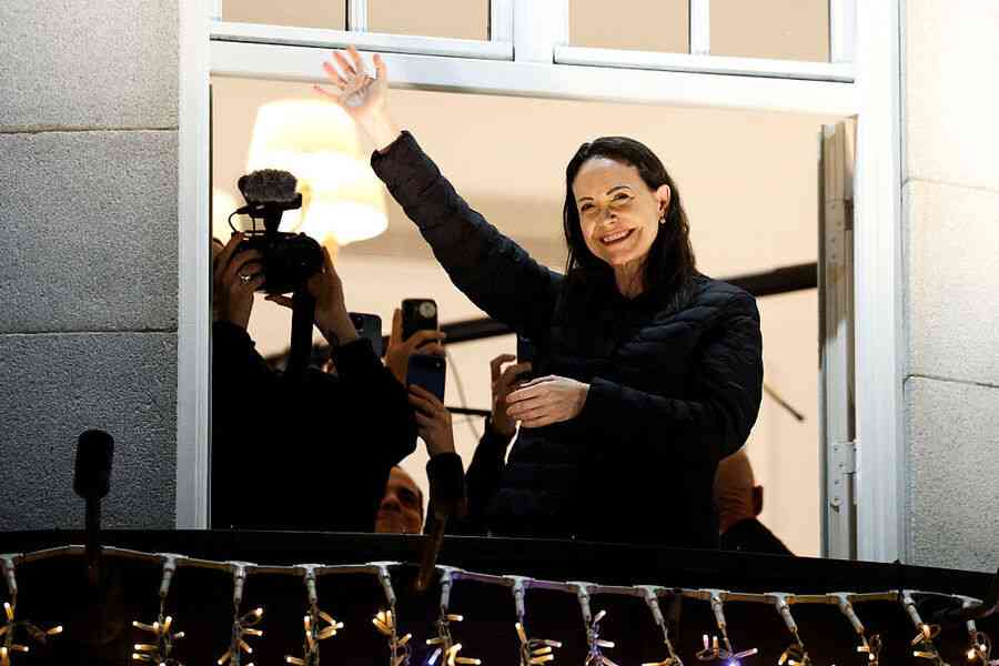 諾貝爾和平獎得主馬查多頒獎典禮後抵達挪威