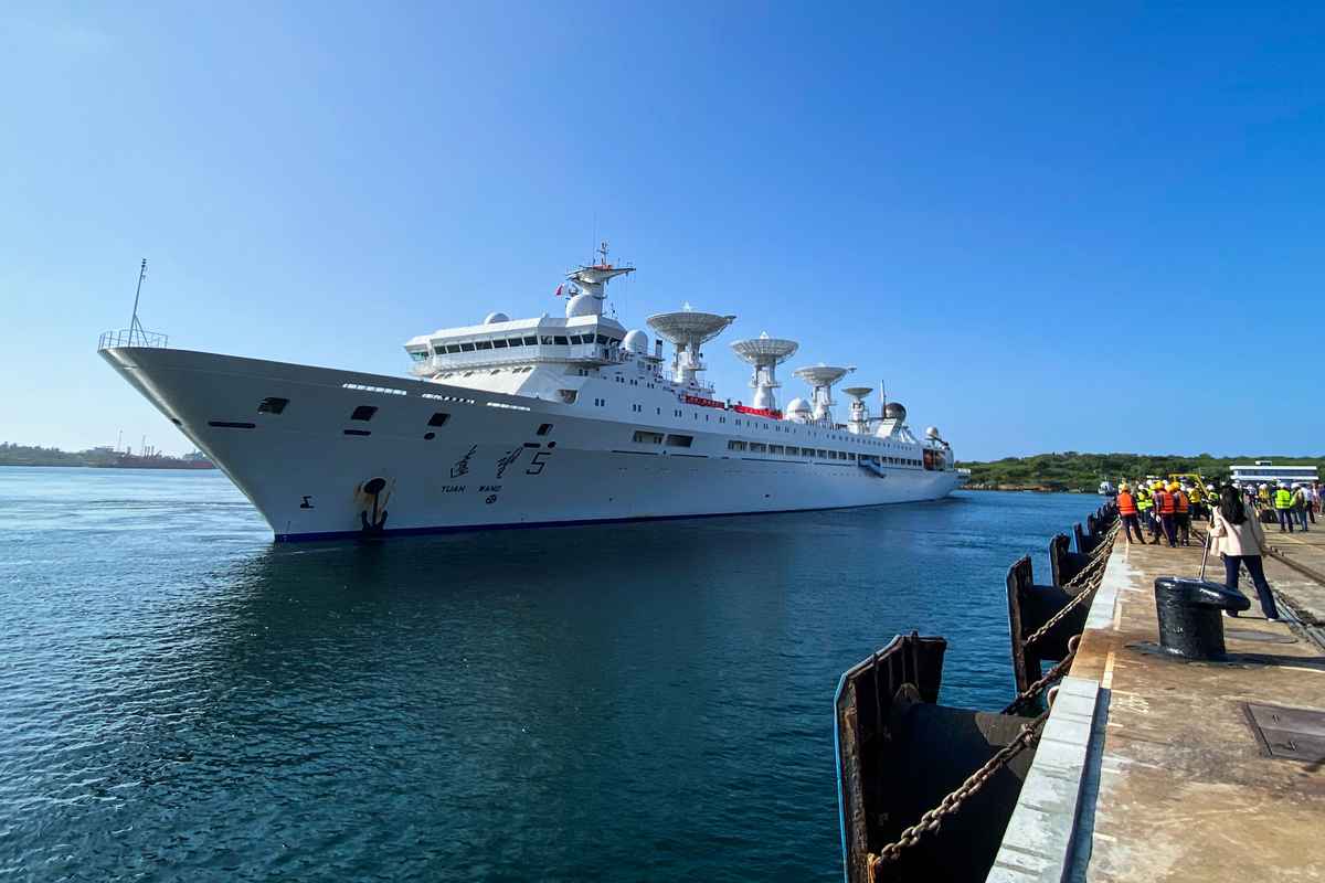 2022年8月16日，中共測量船「遠望5號」抵達斯里蘭卡的漢班托塔港。（Ishara S. Kodikara/AFP via Getty Images）