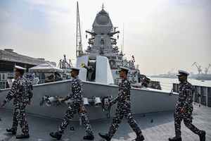 印度軍艦抵達新加坡將在南海進行作戰部署