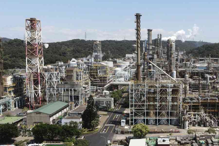 大陸石化產品普漲 分析：中國經濟恐現滯漲