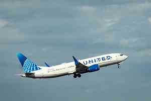 美航空局解除加勒比海空域限飛令 航班恢復