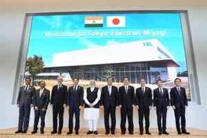 印日首腦同乘新幹線訪日本晶片廠 深化合作