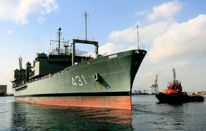 伊朗最大的海軍艦艇在阿曼灣起火沉沒