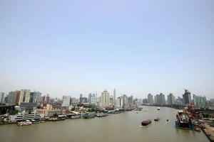 上海疫情失控 研究：封城將重挫中國GDP增長
