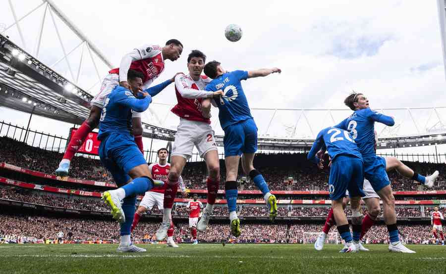 英超：阿仙奴爆冷 曼城緊追 冠軍懸念大增