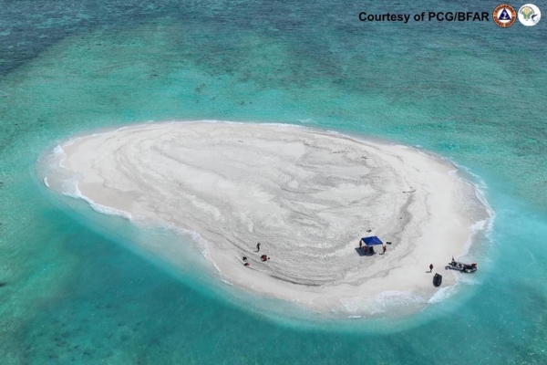 中共高調佔據南海爭議礁石 美菲警告