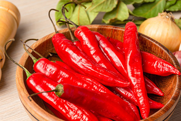 辣椒能刺激身體的代謝循環速度加快，讓血糖能較快代謝掉。（Shutterstock）