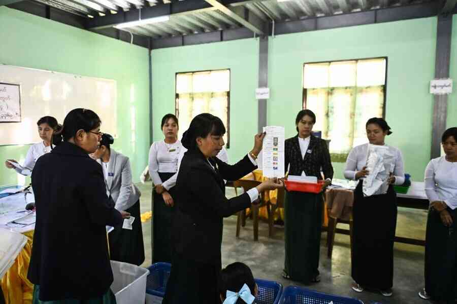 中共支持的緬甸軍政府在批評聲中舉行大選