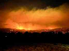 澳洲維多利亞山火 志願消防員捨家救火