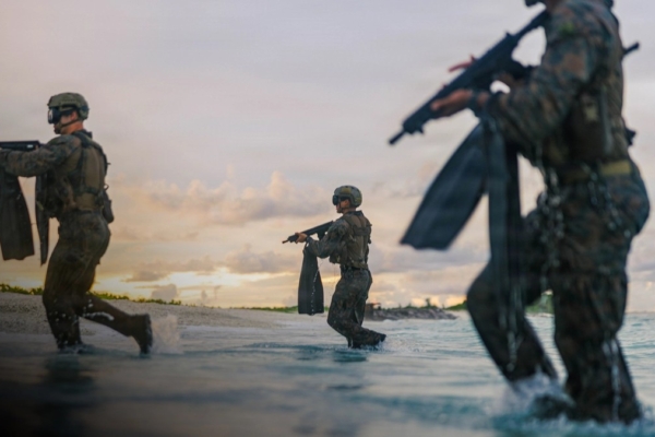 美軍部署行動引發對伊朗地面作戰的猜測