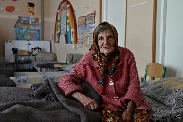 烏克蘭98歲老婦獨自走十公里 逃離俄佔領區