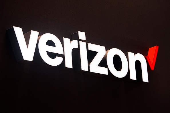 美國四大手機營運商之一的威訊通訊公司（Verizon）提前一周啟動5G網絡服務。（David Ramos／Getty Images）