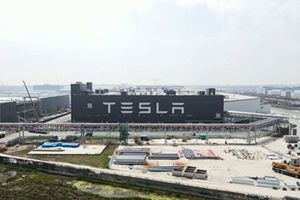 消息：Tesla上海工廠周一無法恢復生產