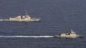 中菲關係緊張之際 美菲海軍在南海聯合航行