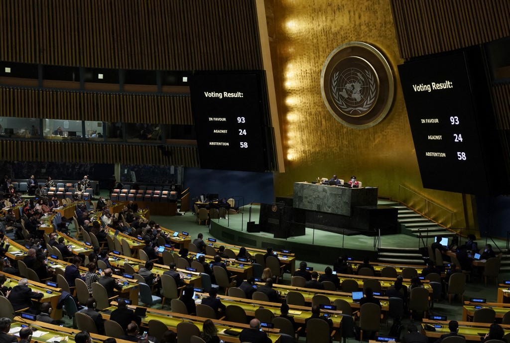 因俄羅斯入侵烏克蘭，屬於「嚴重和系統侵犯和踐踏人權」行為，2022年4月7日（周四），聯合國大會投票暫停俄羅斯在聯合國人權理事會的席位。（Timothy A. Clary/AFP）