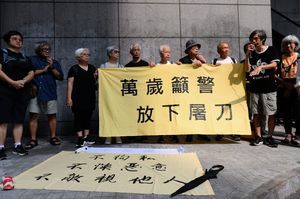 【8.10反送中組圖】香港銀髮族再上街 籲警放下屠刀