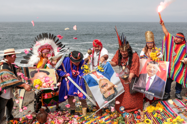 秘魯薩滿2026預言：馬杜羅下台 全球衝突持續