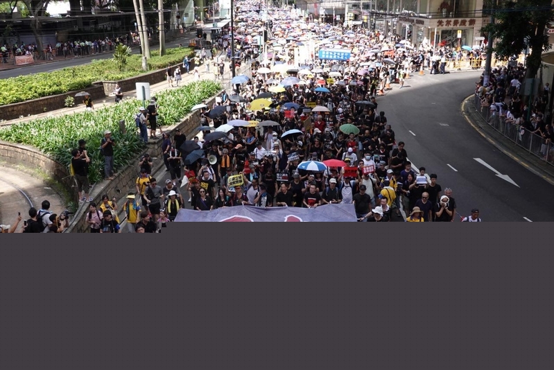 【七一遊行組圖3】香港遊行民眾塞爆街頭