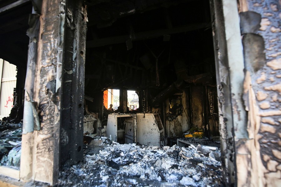 美駐巴格達大使館部份被燒燬 照片流出