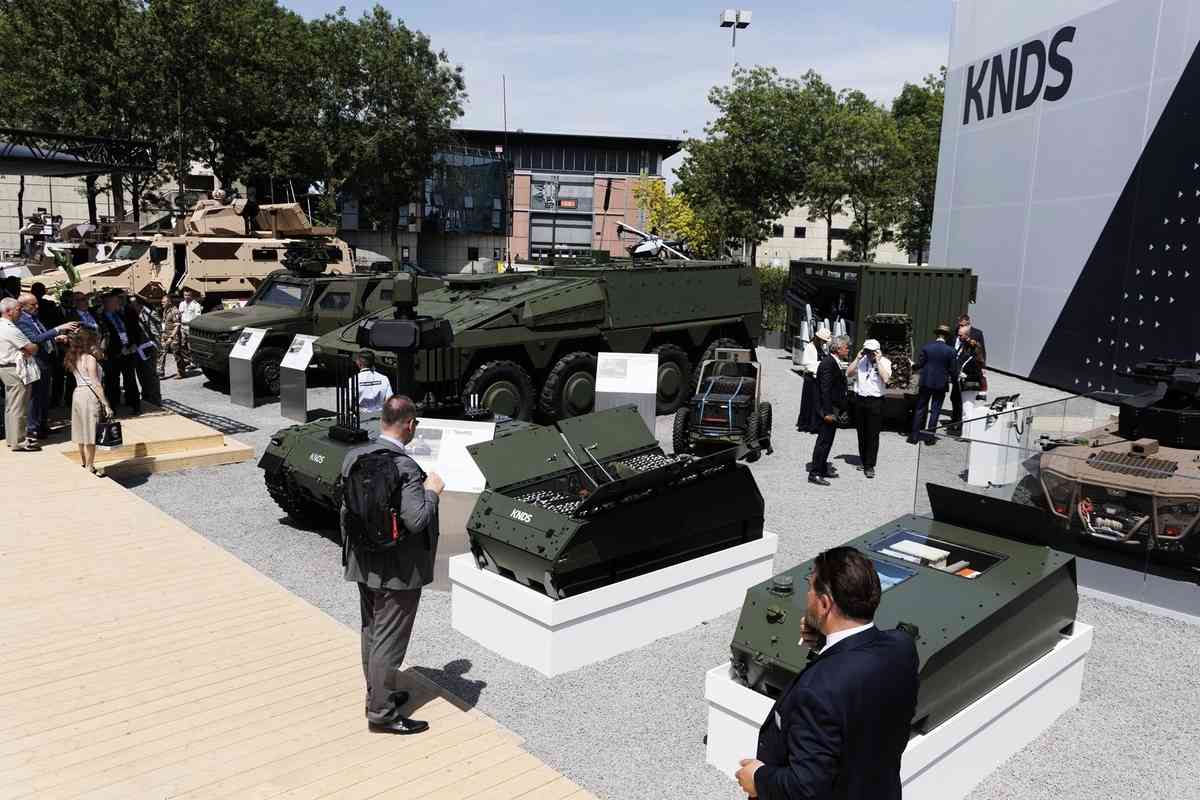 2026年6月15日，2026年歐洲國際防務展（Eurosatory 2026）在法國巴黎北郊的維勒班展覽中心舉行，吸引大批訪客到場參觀。（Nicolas Maeterlinck/BELGA MAG/Belga/AFP via Getty Images）