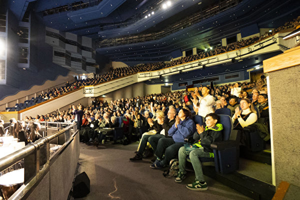 神韻伯明翰場場爆滿 舞蹈演員讚精美絕倫