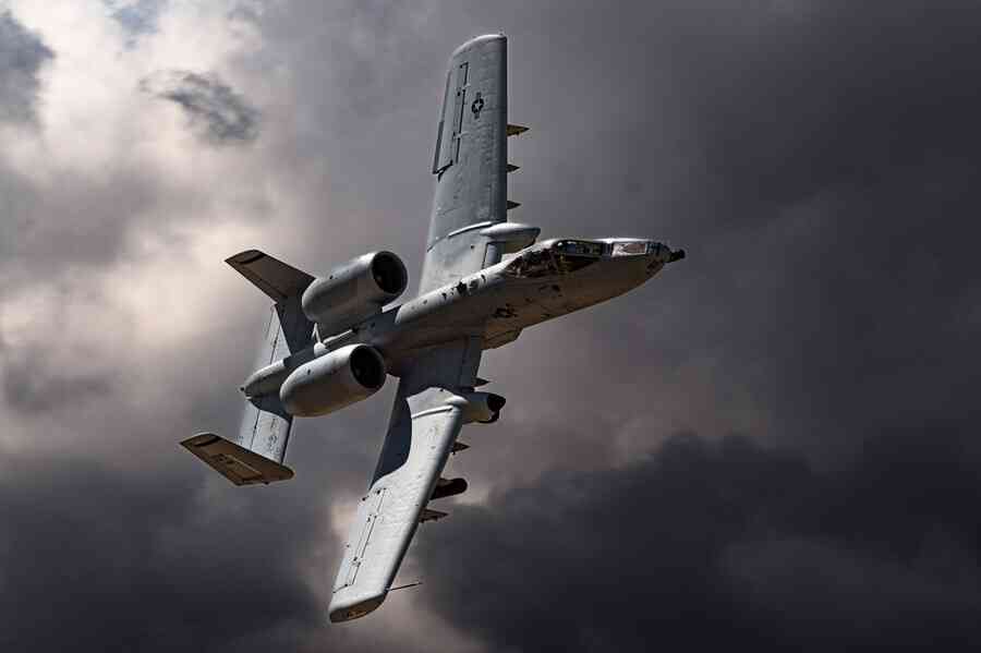 美國出動A10攻擊機及直升機保護霍爾木茲海峽