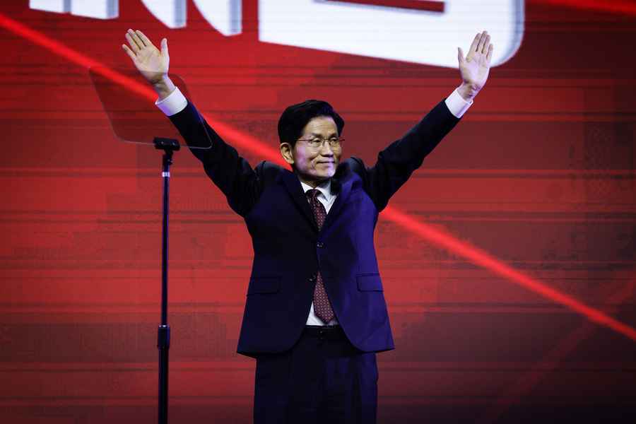 競選南韓總統 前勞動部長金文洙獲執政黨提名