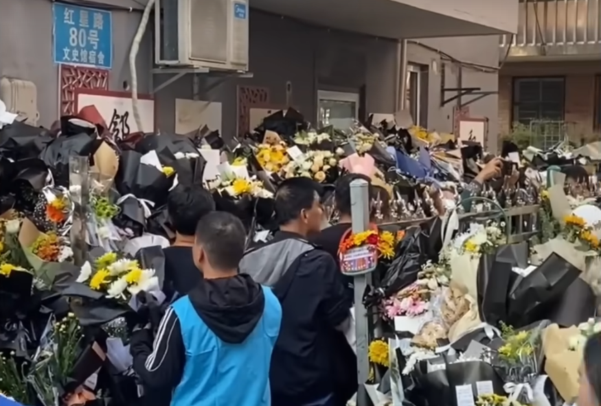 李克強故居現花海 分析：大量民眾對中共不滿