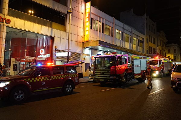 2016年11月29日，澳洲悉尼唐人街著名地標德信大廈美食街發生煤氣洩漏引發的起火爆炸，造成16人受傷。（Nina／大紀元）