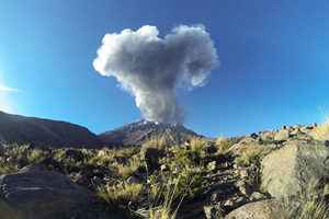 俄羅斯遠東發生7.0級地震 引發火山噴發