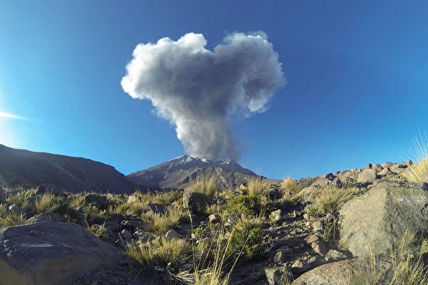 俄羅斯遠東發生7.0級地震 引發火山噴發