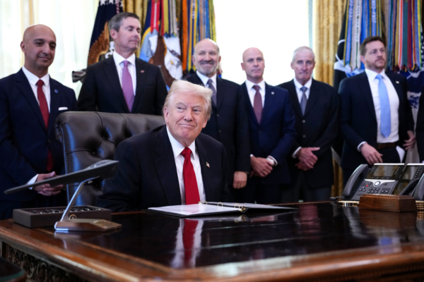 特朗普：大幅降低藥價 實現優質健保