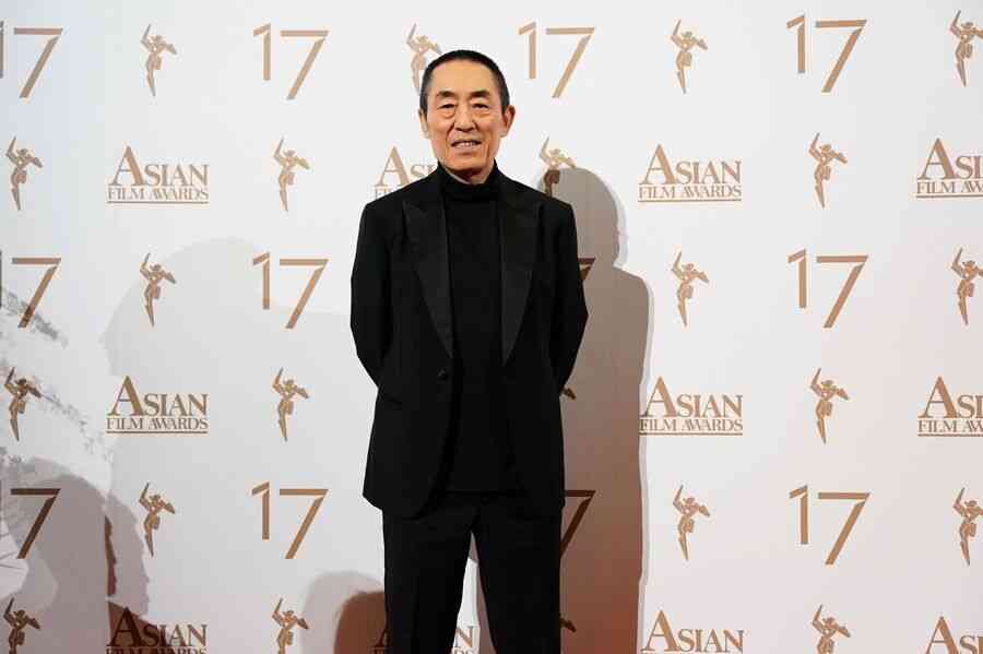 新年檔票房同比減四成 張藝謀新片評分最低