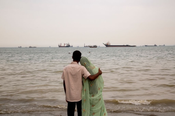 伊朗在霍爾木茲海峽襲擊三貨輪 扣押狀態不明